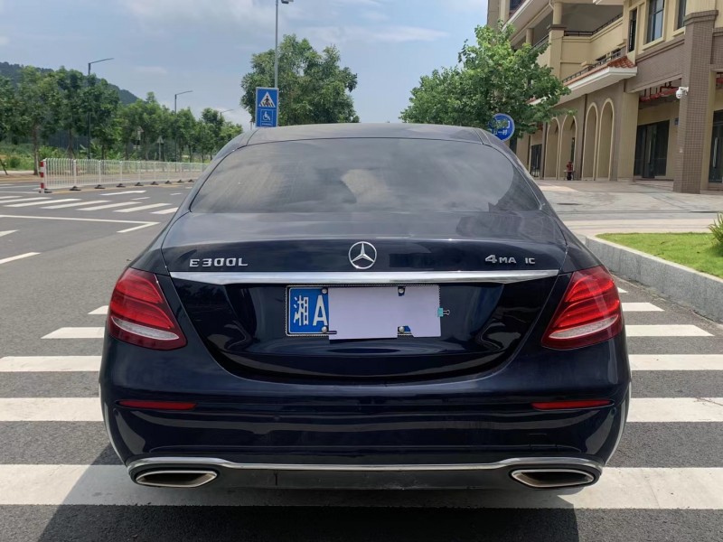 广州18年奔驰E9