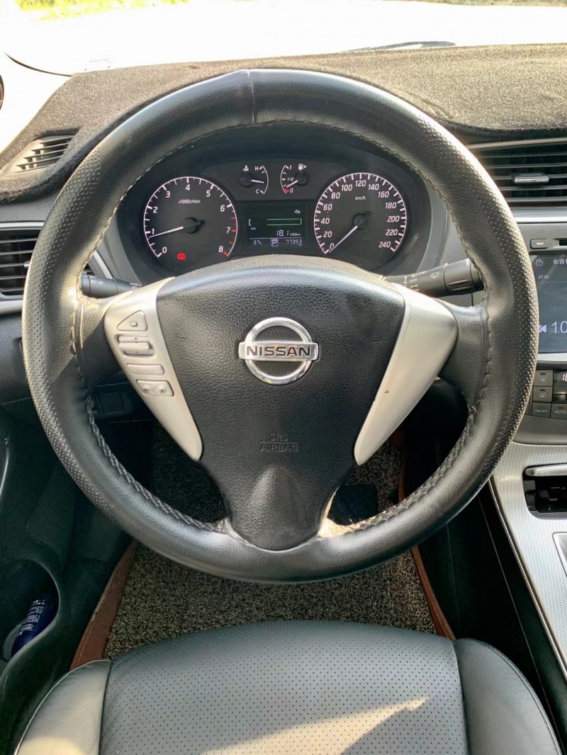 宜昌16年日產軒逸8