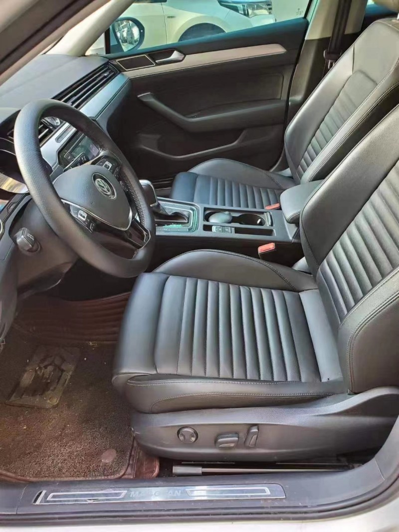 武汉19年大众迈腾5