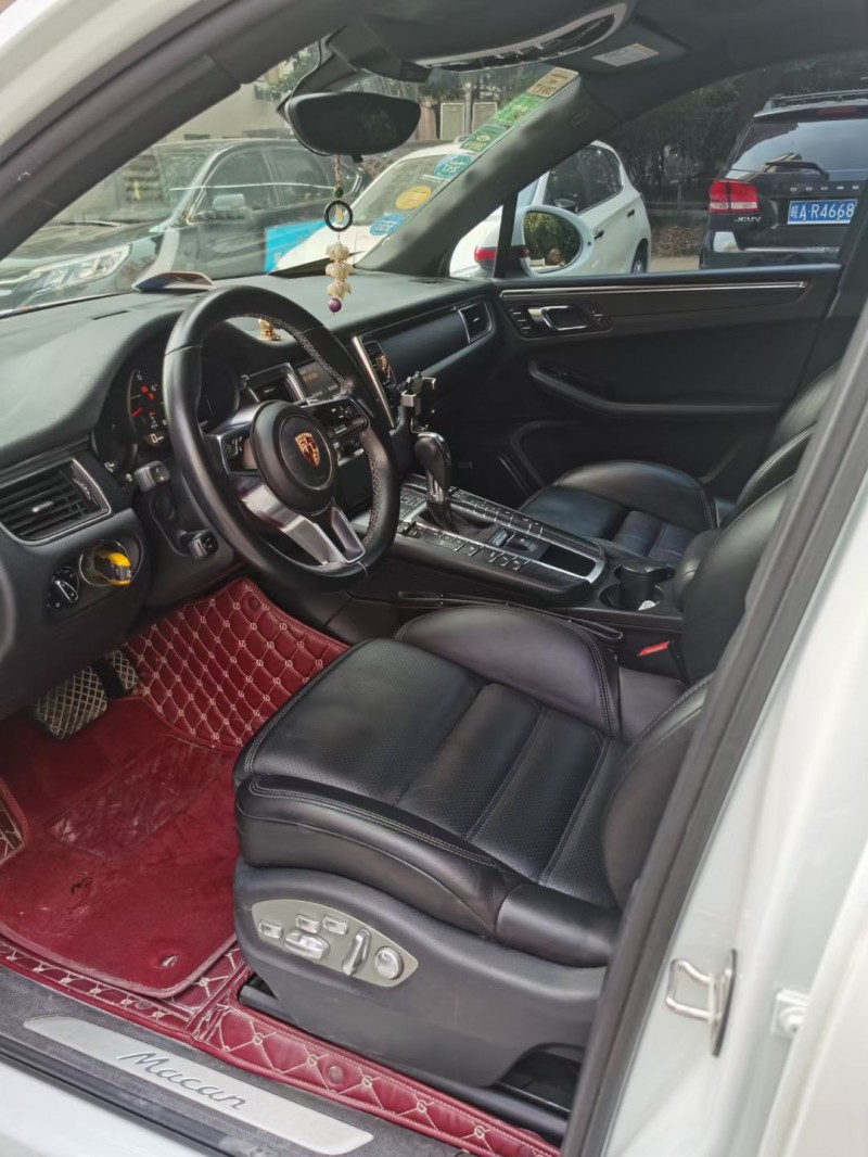 合肥15年保時捷Macan5