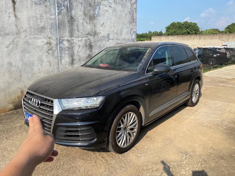 广州18年奥迪Q78