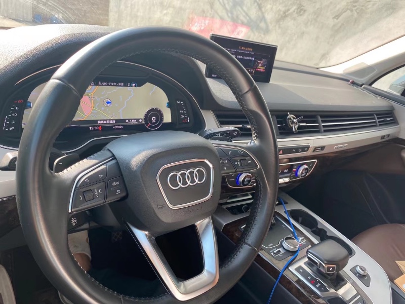 广州18年奥迪Q75
