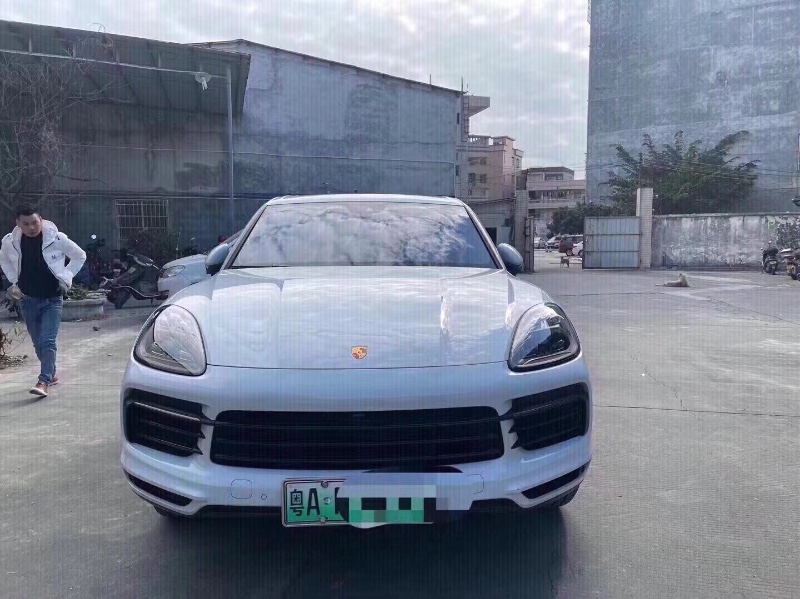 广州19年保时捷Cayenne新能源5