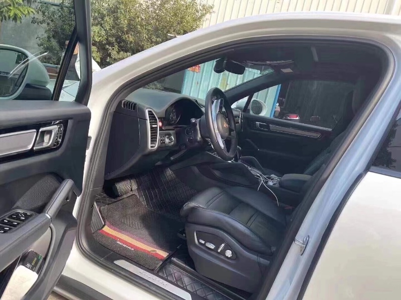 广州19年保时捷Cayenne新能源4