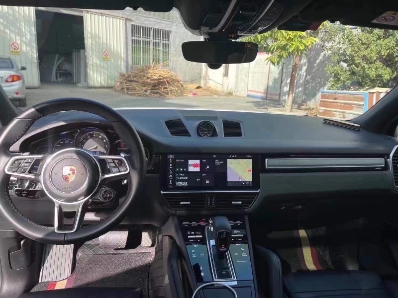 广州19年保时捷Cayenne新能源1