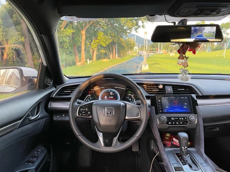 广州21年本田思域4