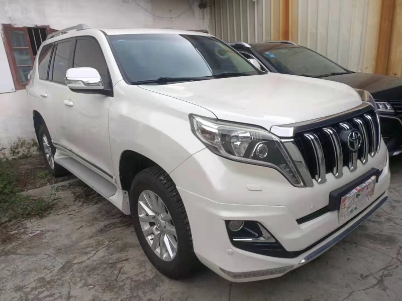 深圳16年丰田普拉多5