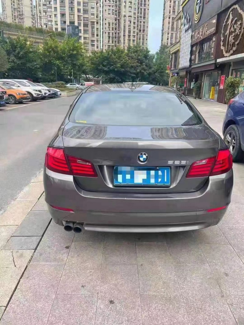成都13年宝马5系7