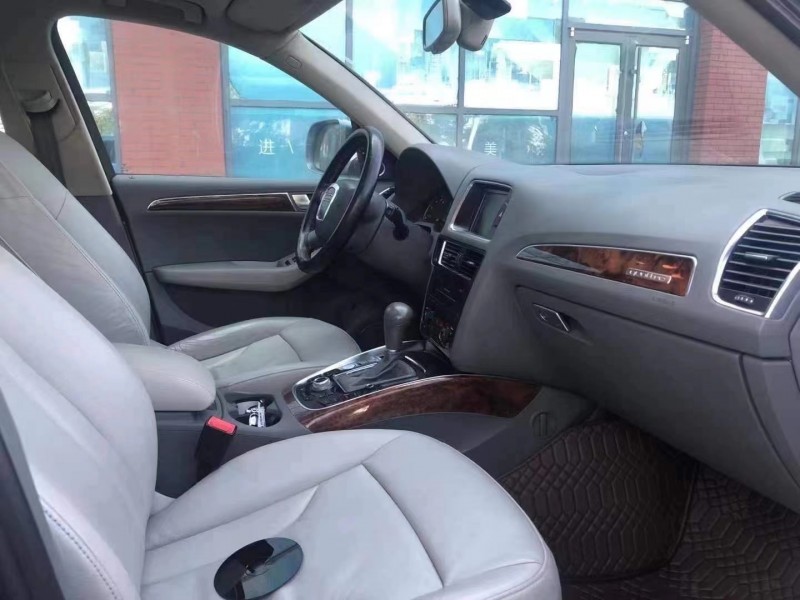 枣庄10年奥迪Q54