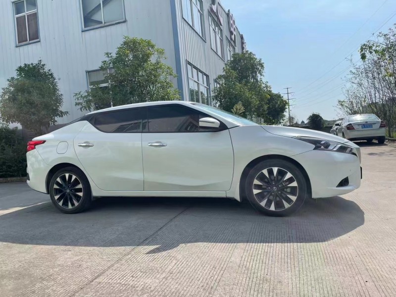 宜昌17年日產藍鳥2