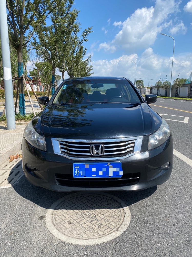 泰州09年本田雅阁9