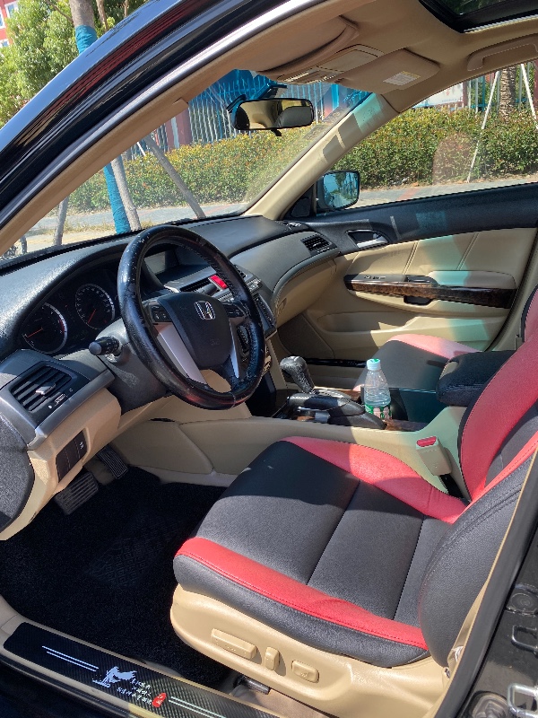 泰州09年本田雅阁1