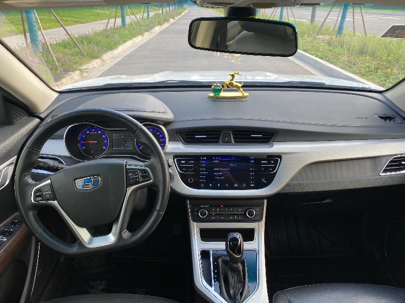 泰州18年吉利远景3