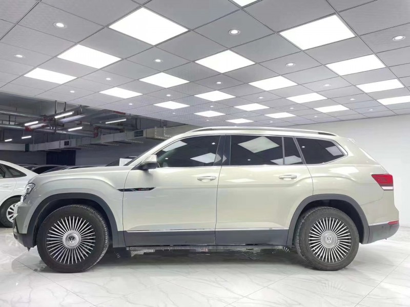 成都19年大众途昂3