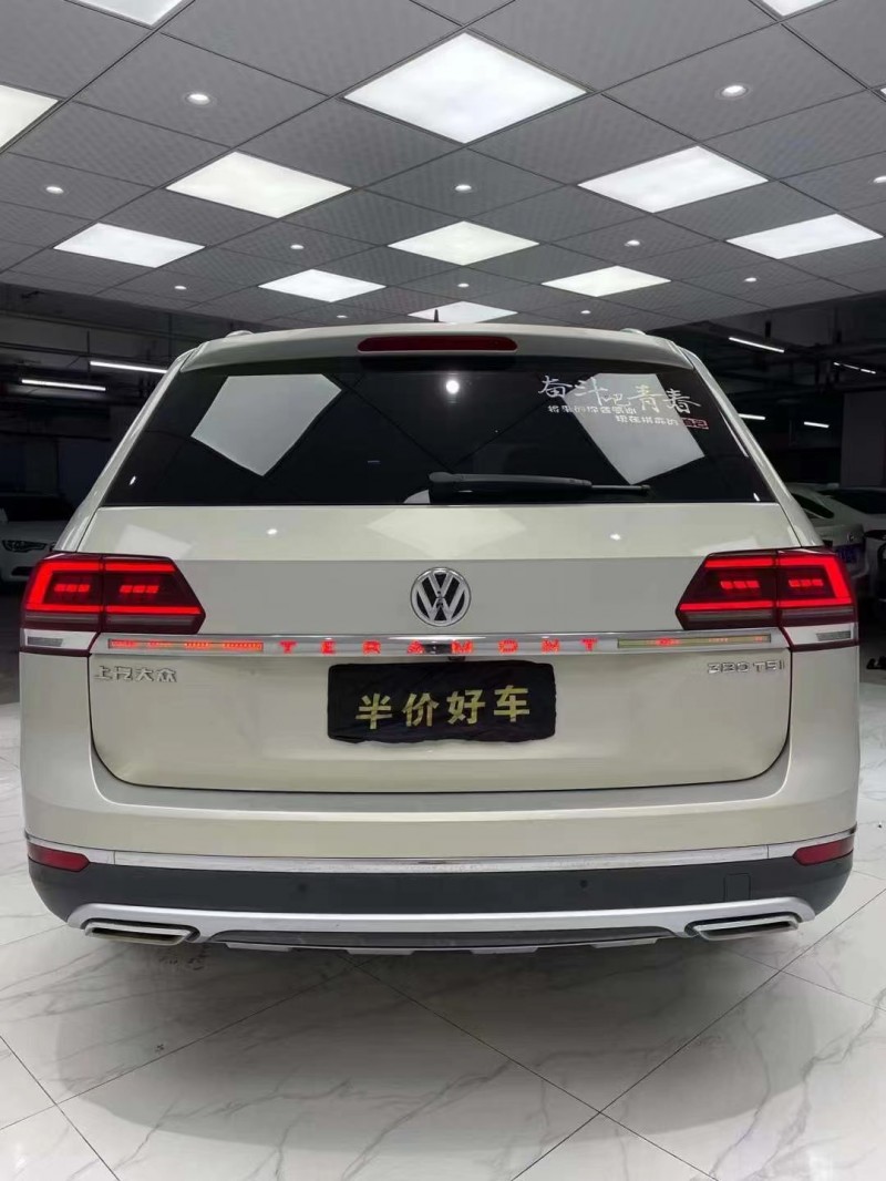 成都19年大众途昂5