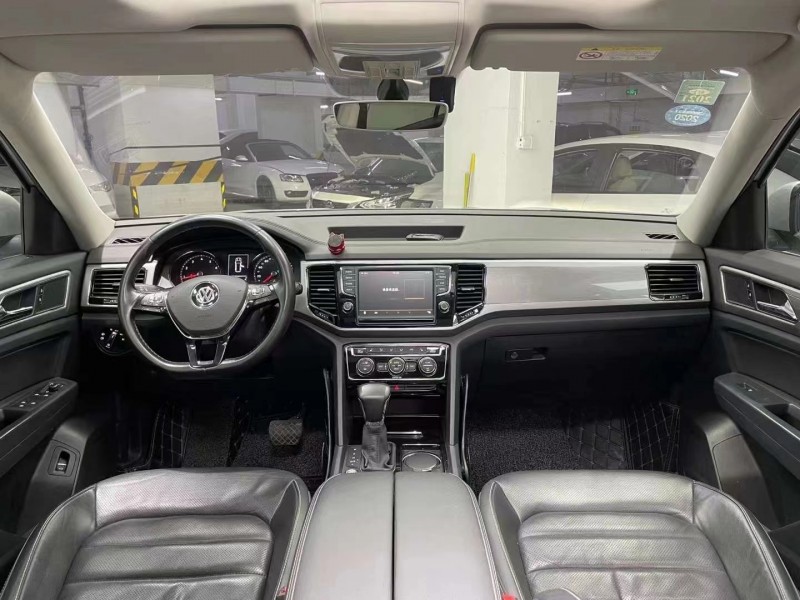 成都19年大众途昂9