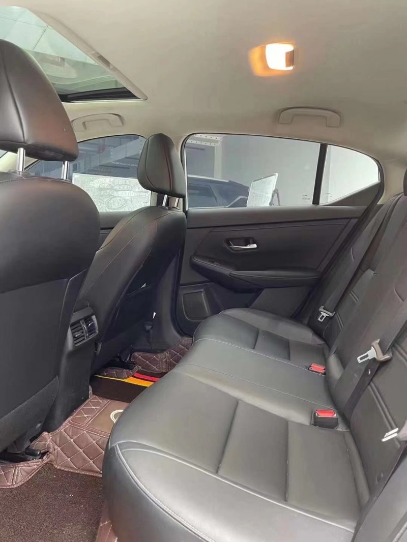 成都20年日产轩逸6