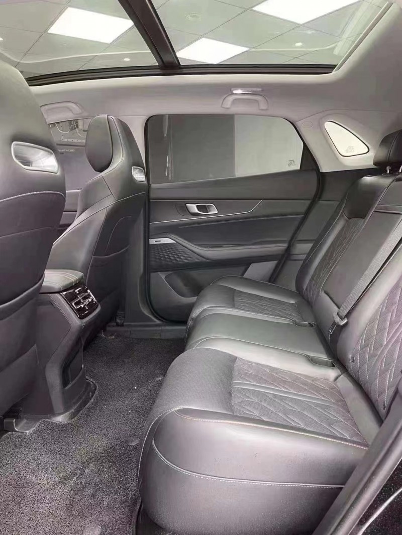 成都21年长安汽车UNI-K7