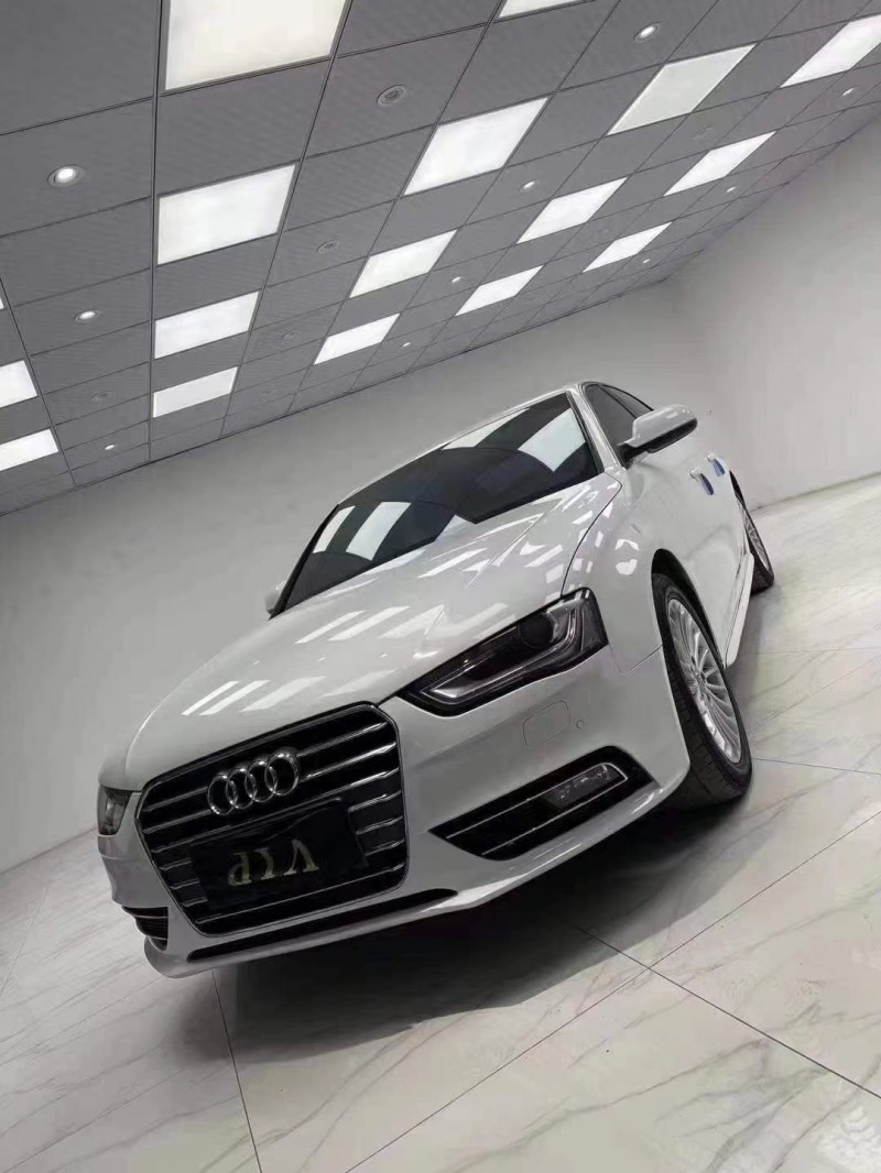 成都15年奥迪A4L1