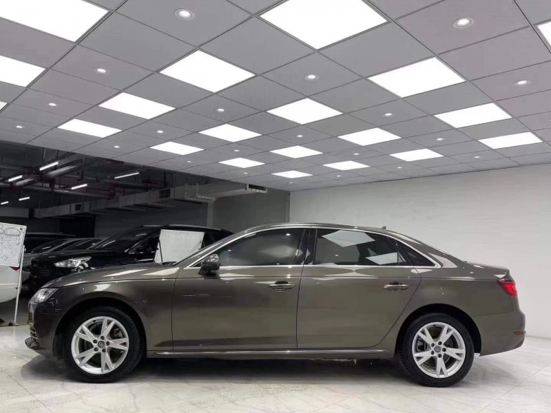 成都18年奥迪A4L3