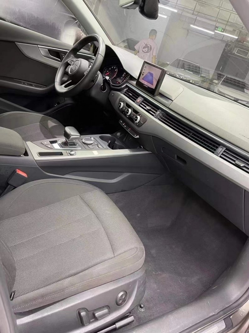 成都18年奥迪A4L9