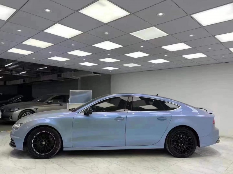 成都16年奥迪A77