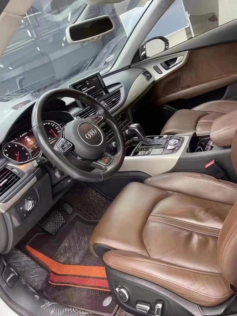 成都16年奥迪A74