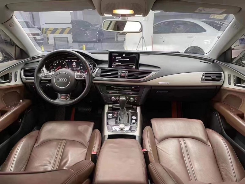 成都16年奥迪A71