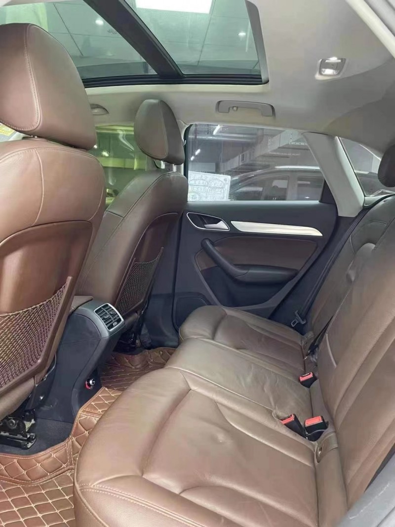 成都17年奥迪Q37