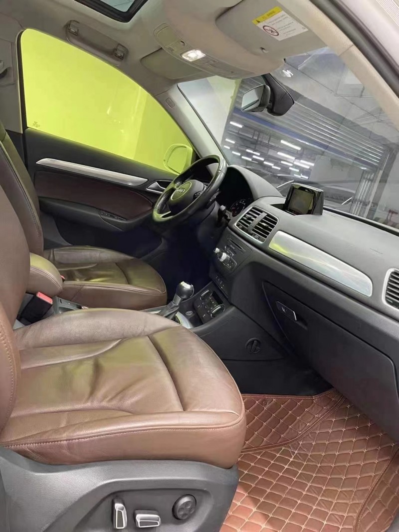 成都17年奥迪Q38