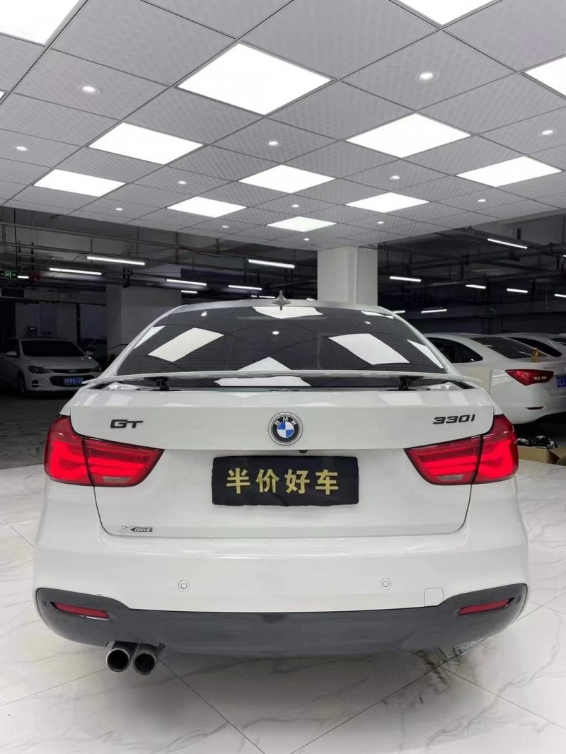 成都17年宝马3系5