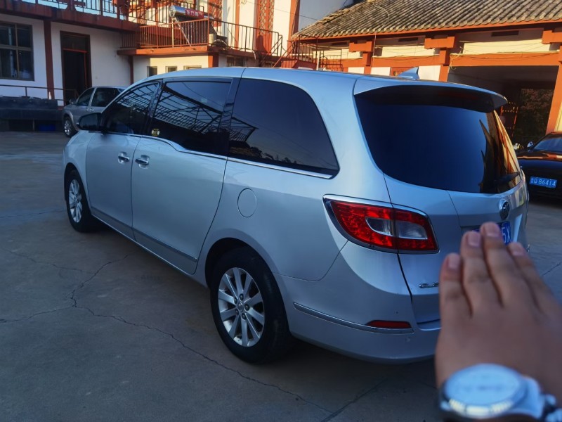 枣庄12年别克GL86