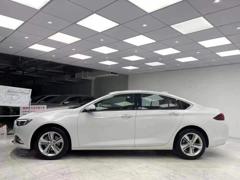 成都19年别克君威3