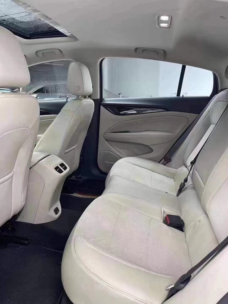 成都19年别克君威7