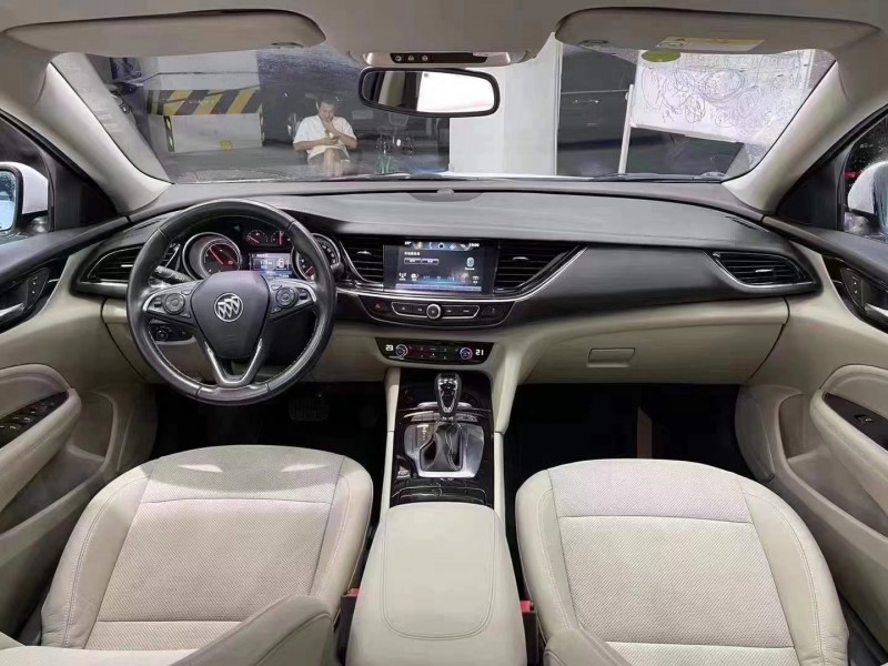 成都19年别克君威9