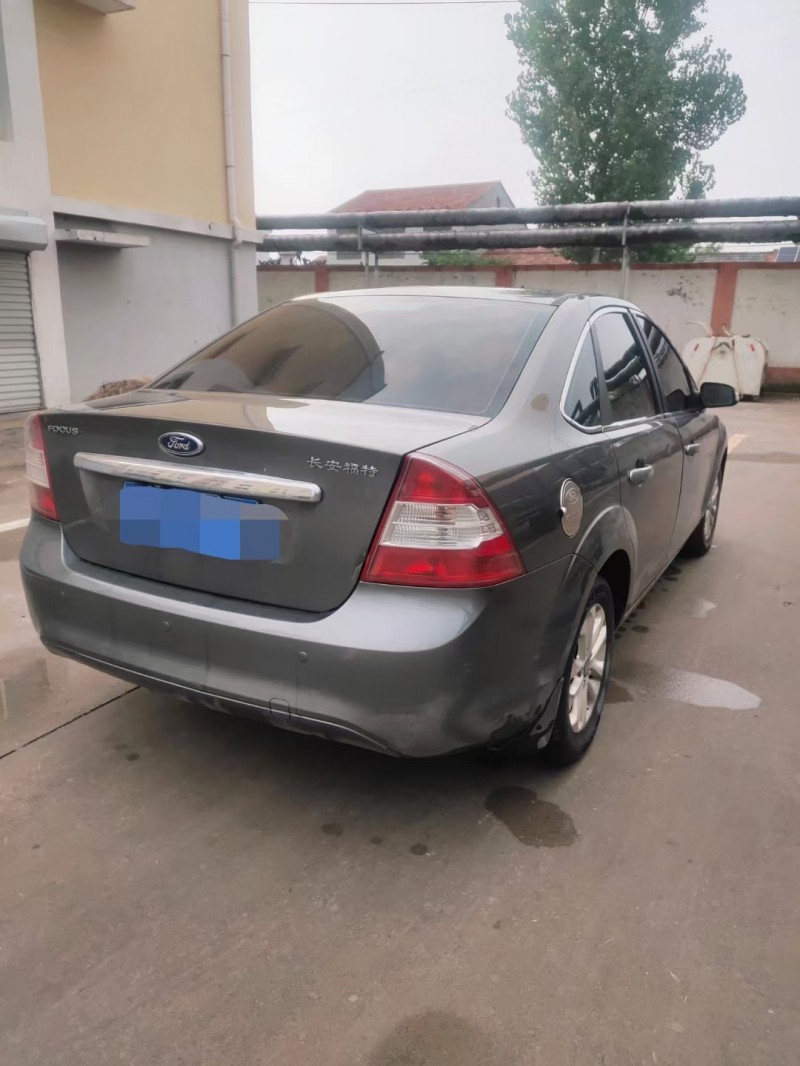 徐州13年福特福克斯7