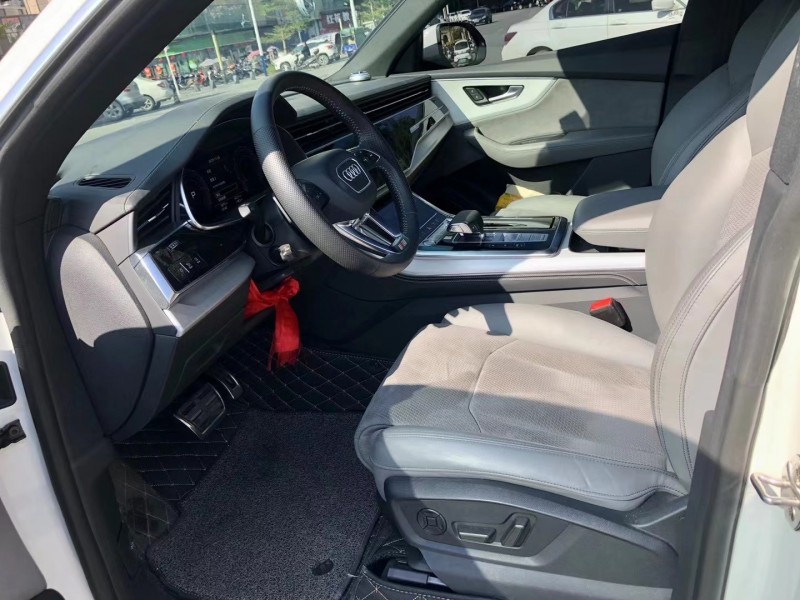 广州20年奥迪Q84