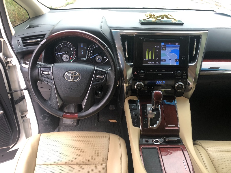 深圳16年丰田埃尔法5