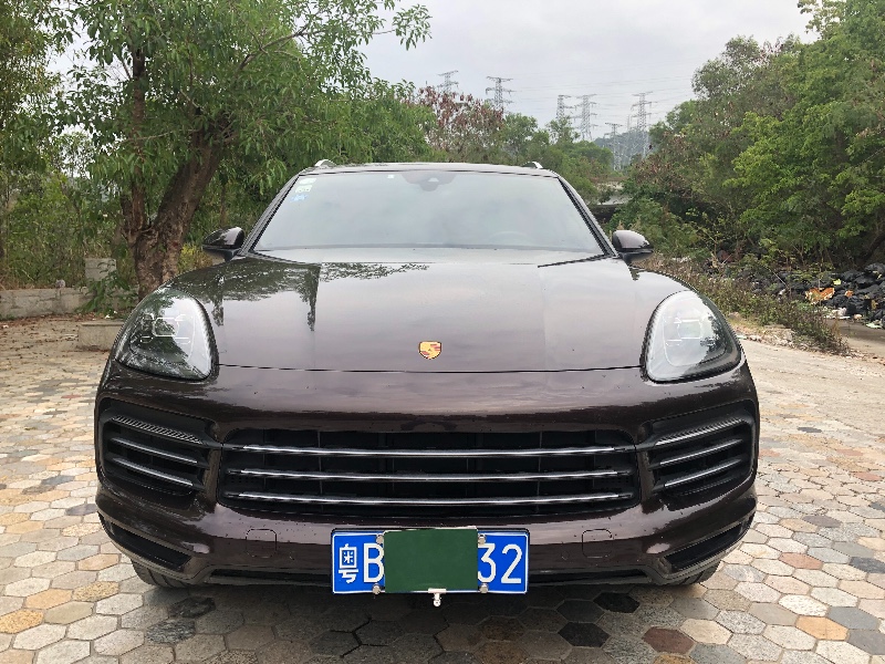 深圳18年保时捷卡宴9