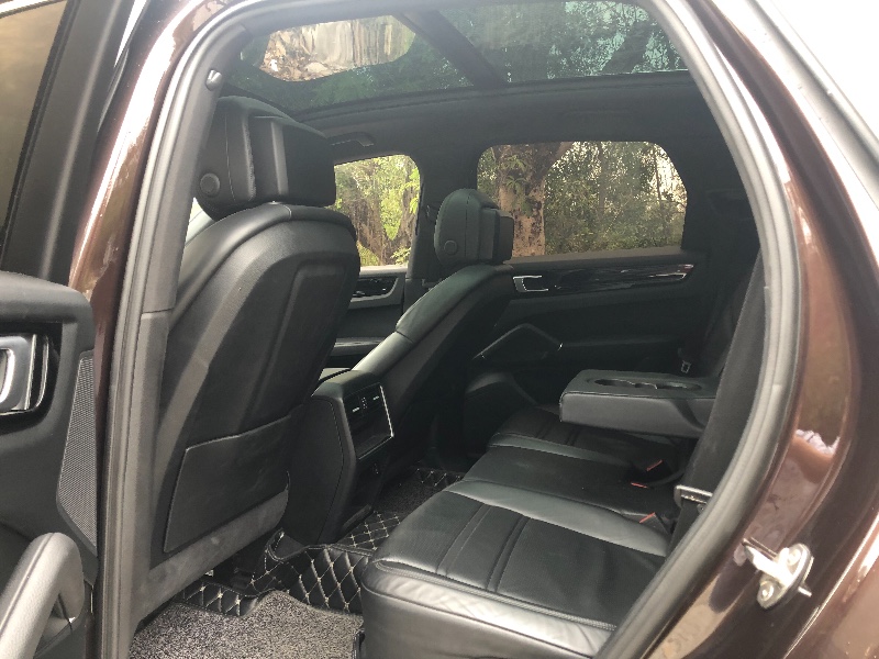 深圳18年保时捷卡宴4