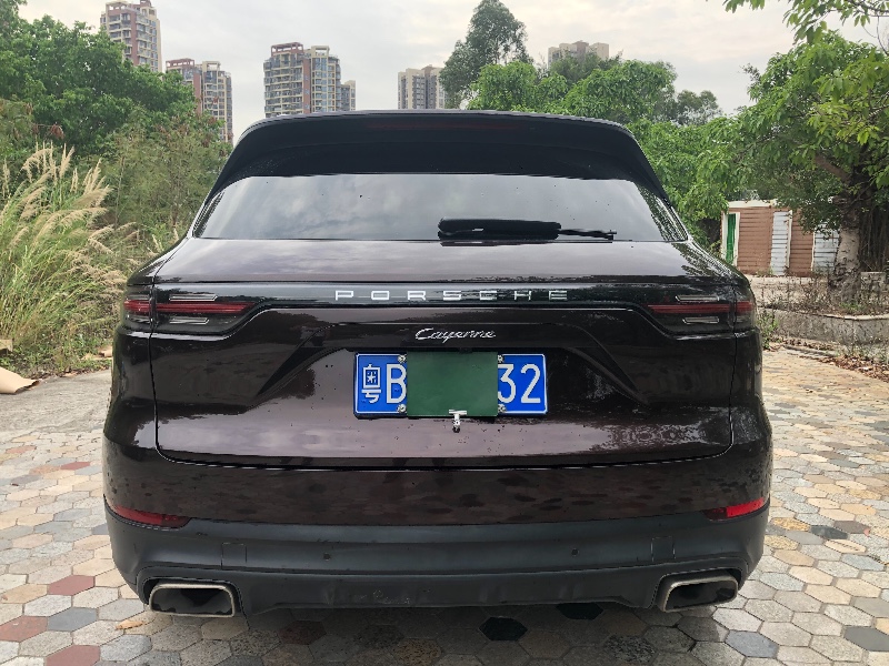 深圳18年保时捷卡宴2