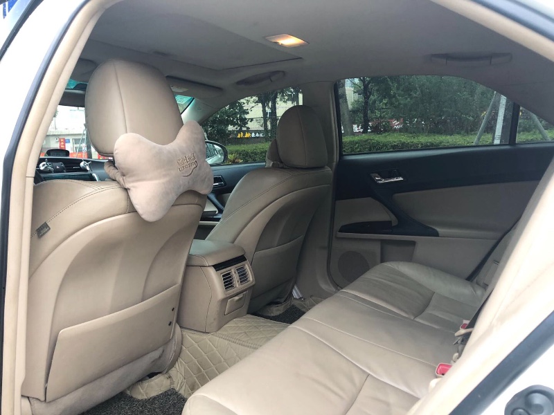 深圳13年丰田锐志5