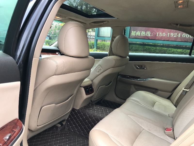 深圳13年丰田皇冠5