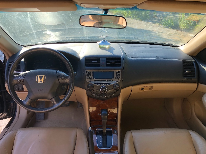 深圳06年本田雅阁2