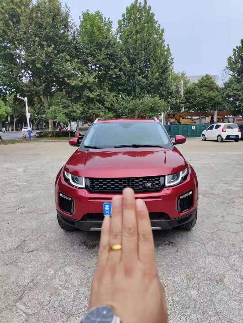 潍坊18年路虎极光1