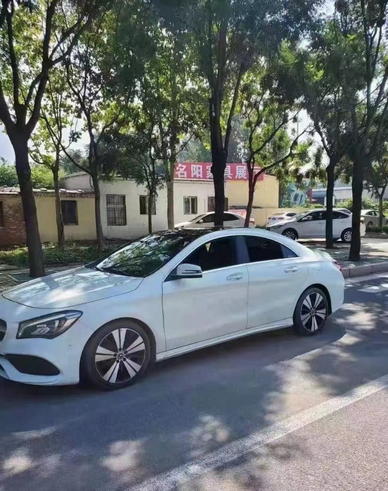 唐山18年奔馳CLA3