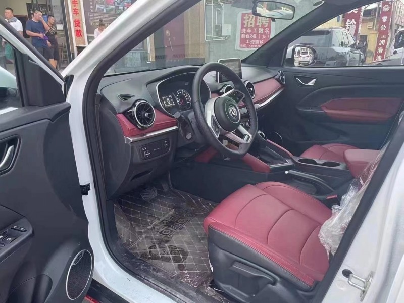 保定21年东风风光8