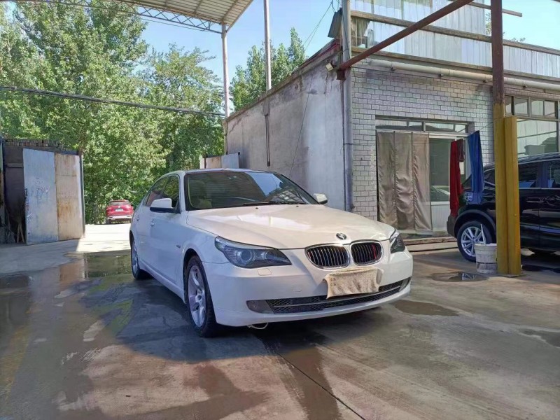 保定09年宝马5系1