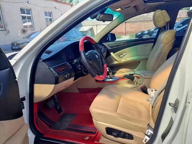 保定09年宝马5系4