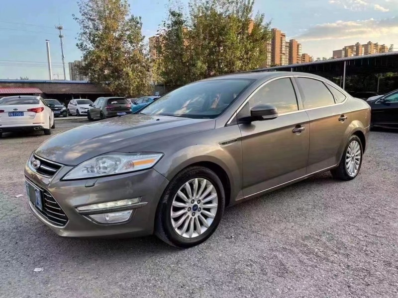 保定12年福特蒙迪欧-致胜3